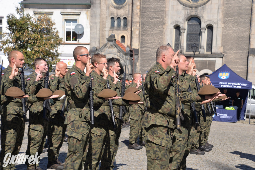 Tarnowskie Góry. Przysięga wojskowa na rynku [FOTO]