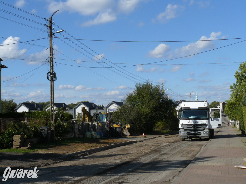 Tarnowskie Góry. Drogowcy na ul. Górniczej [FOTO]