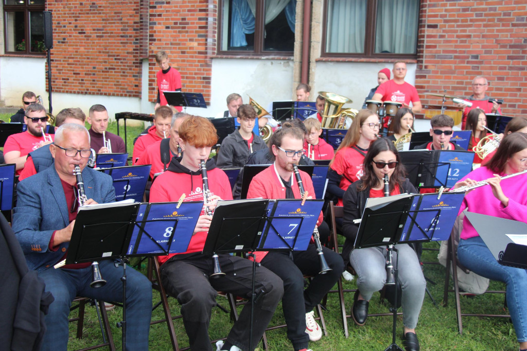 Orkiestra kamiliańska szukała krewnych. Trzecia akcja