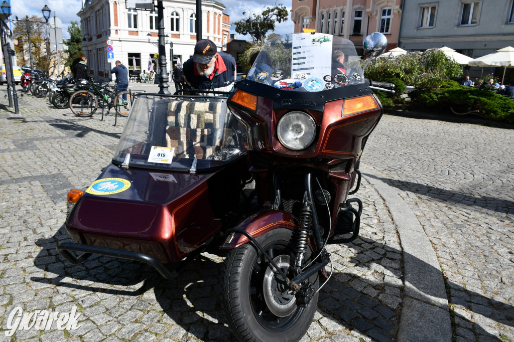 Tarnowskie Góry. Zlot zabytkowych pojazdów [FOTO]