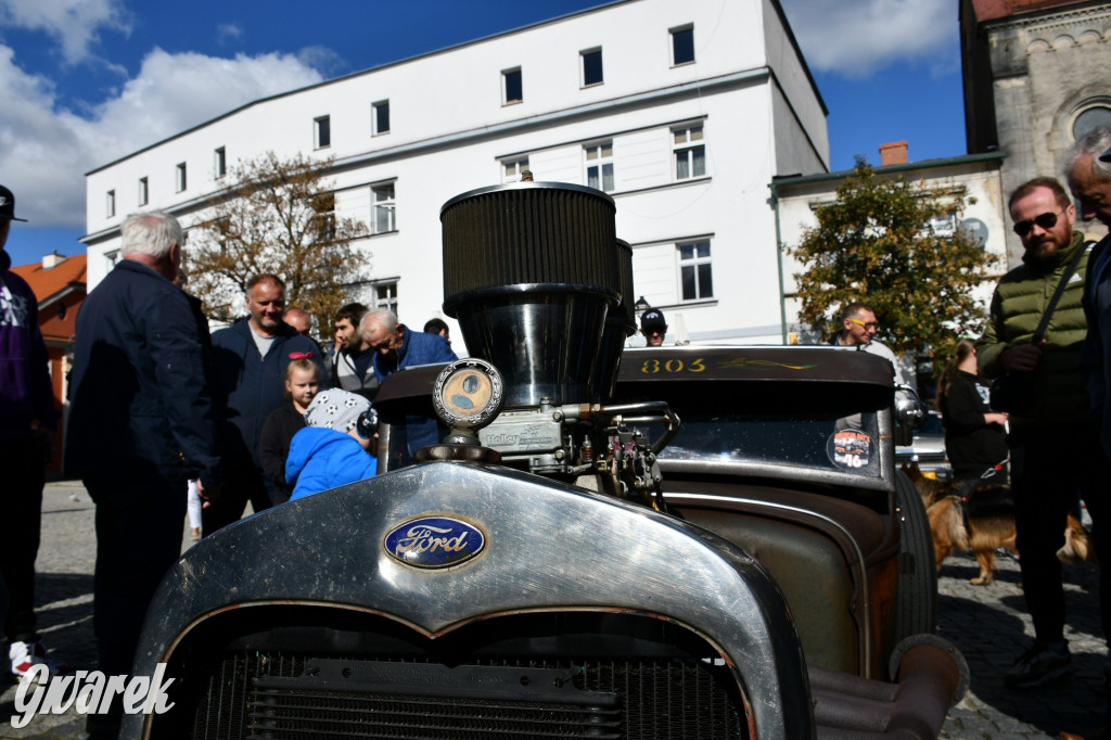 Tarnowskie Góry. Zlot zabytkowych pojazdów [FOTO]