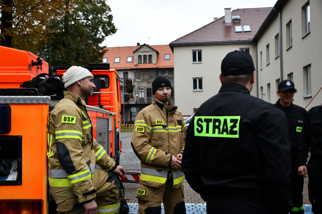 Wypadek na dachu, nieprzytomny w ratuszu [FOTO]