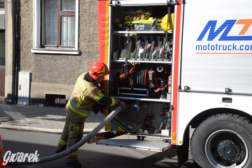 Tarnowskie Góry. Pożar przy ul. Powstańców Śląskich