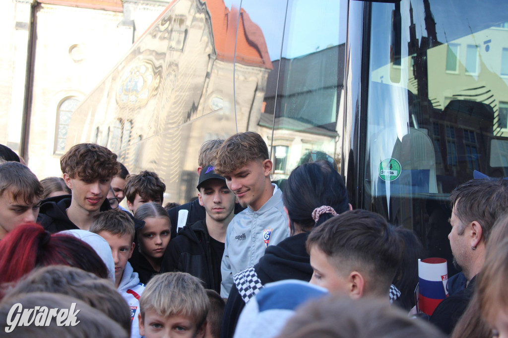 Tarnowskie Góry. Piłkarze Górnika Zabrze na rynku [FOTO]