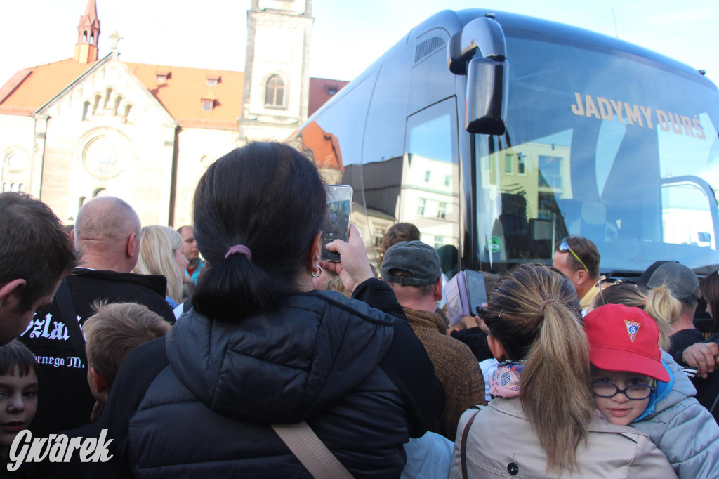 Tarnowskie Góry. Piłkarze Górnika Zabrze na rynku [FOTO]