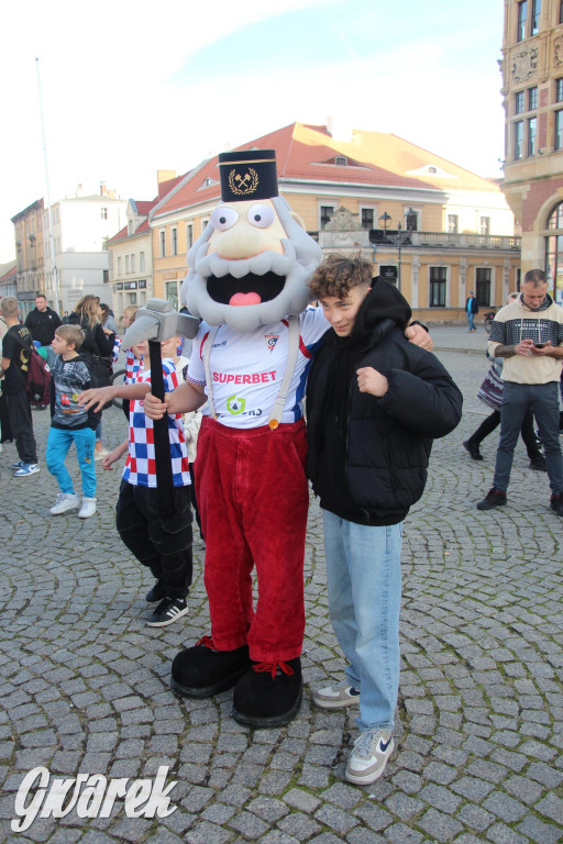 Tarnowskie Góry. Piłkarze Górnika Zabrze na rynku [FOTO]