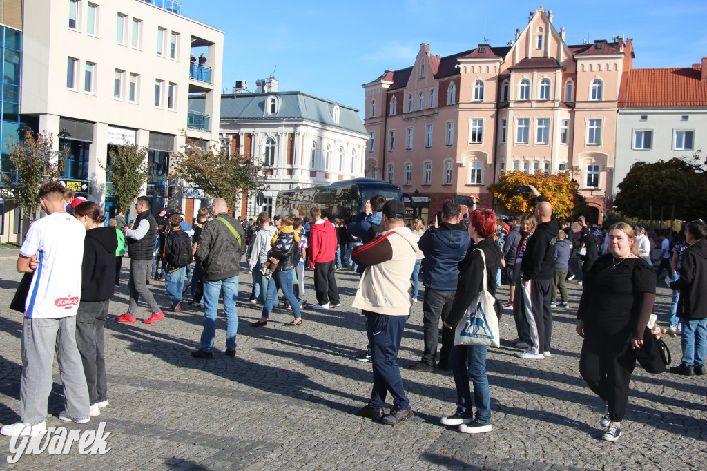 Tarnowskie Góry. Piłkarze Górnika Zabrze na rynku [FOTO]