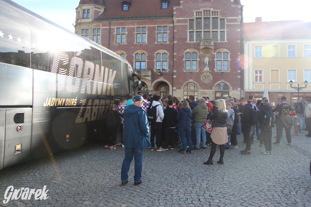 Tarnowskie Góry. Piłkarze Górnika Zabrze na rynku [FOTO]