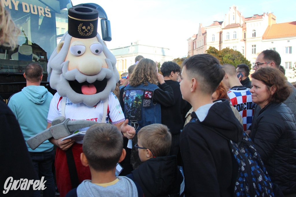 Tarnowskie Góry. Piłkarze Górnika Zabrze na rynku [FOTO]