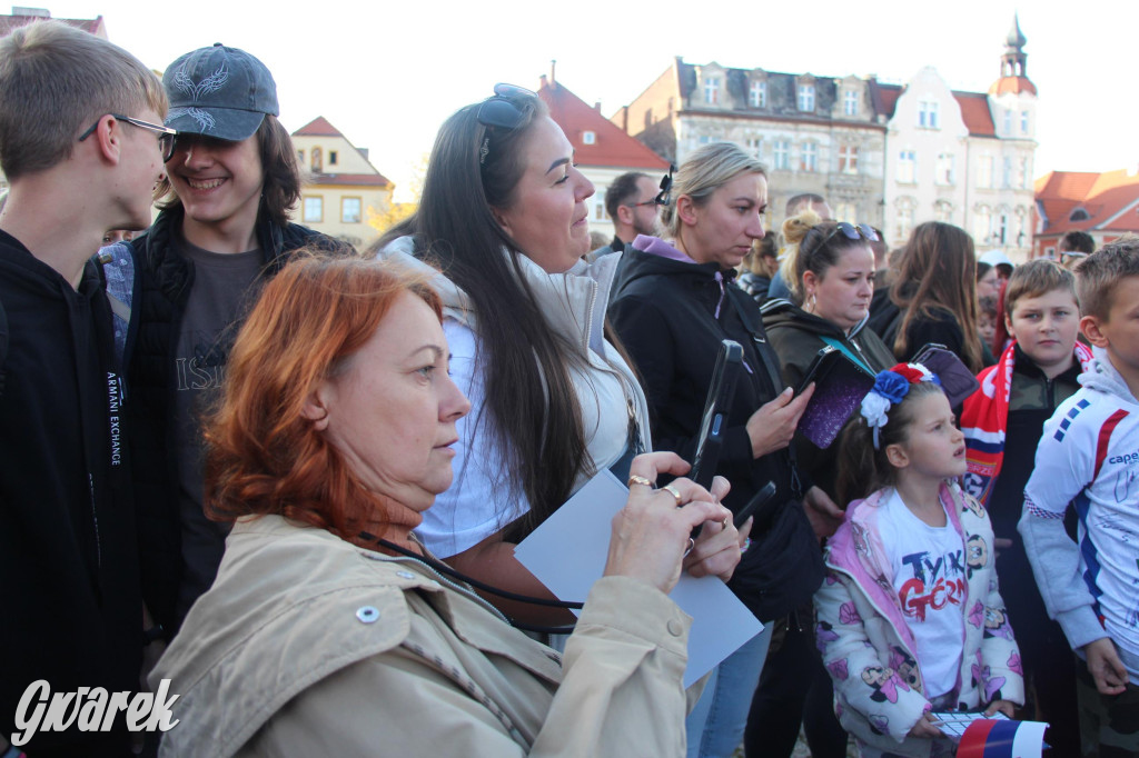 Tarnowskie Góry. Piłkarze Górnika Zabrze na rynku [FOTO]