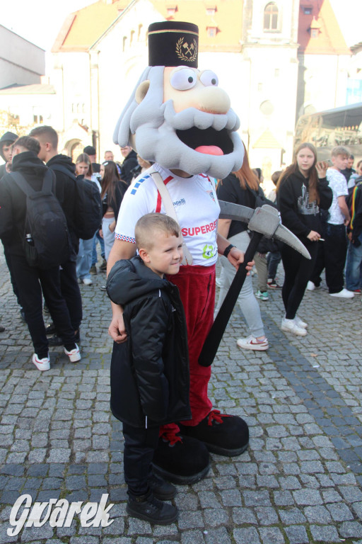 Tarnowskie Góry. Piłkarze Górnika Zabrze na rynku [FOTO]