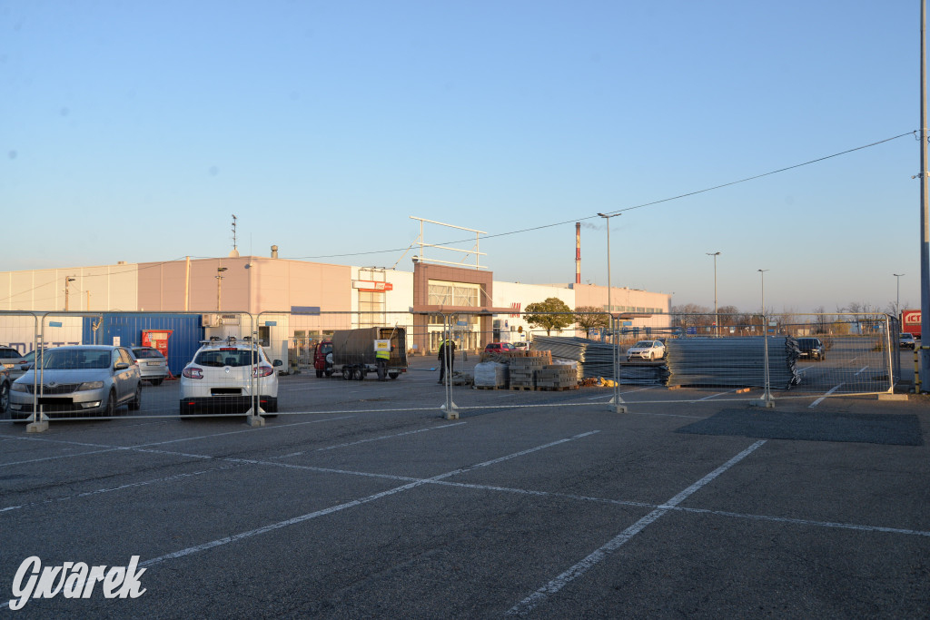 Tarnowskie Góry, dawne Tesco. Będzie rozbiórka [FOTO]