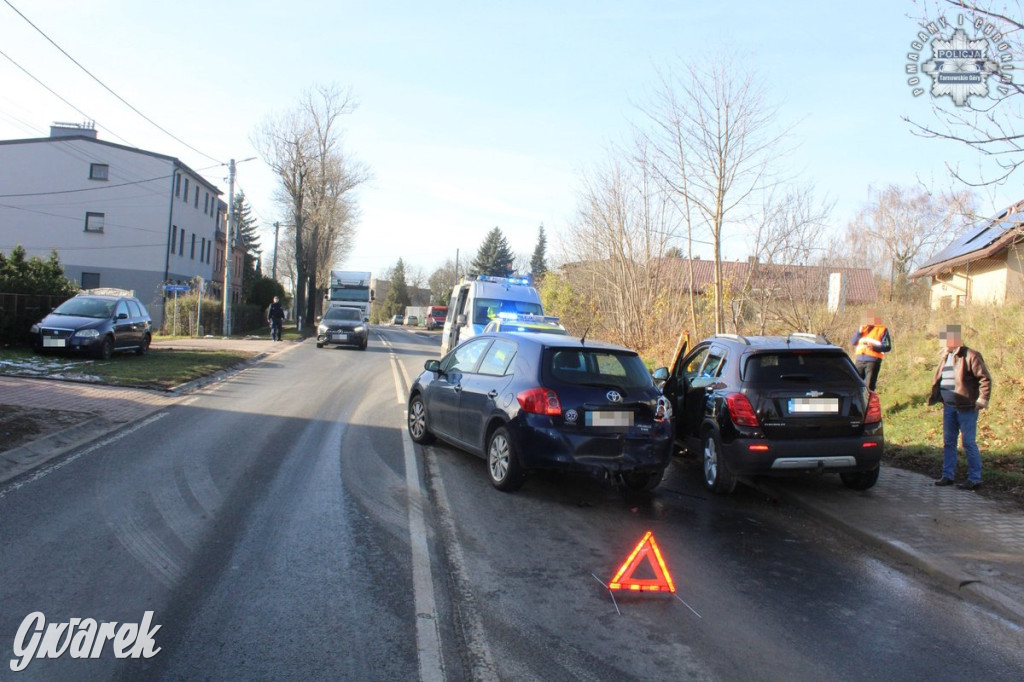 Wjechał w toyotę, policja apeluje o ostrożność