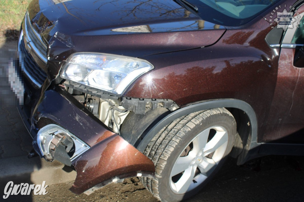 Wjechał w toyotę, policja apeluje o ostrożność