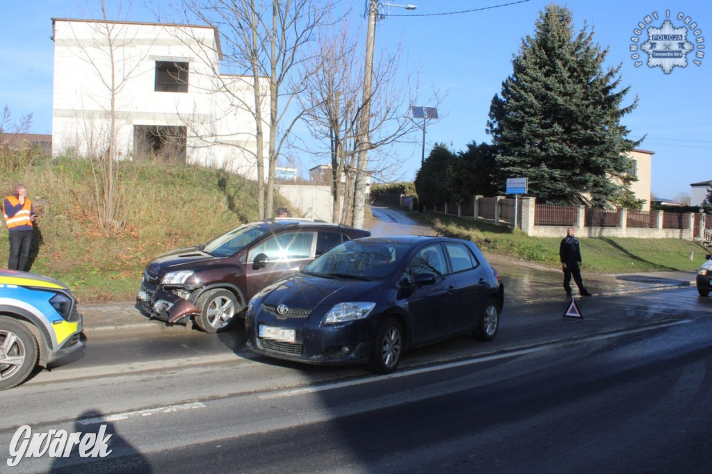 Wjechał w toyotę, policja apeluje o ostrożność