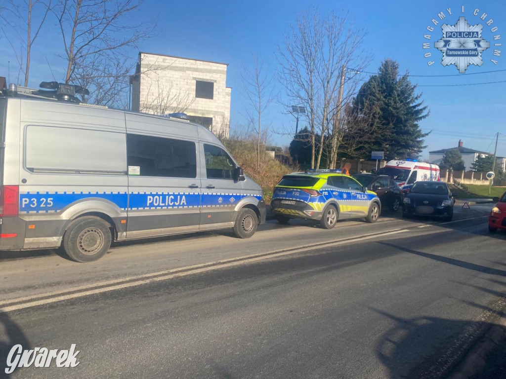 Wjechał w toyotę, policja apeluje o ostrożność