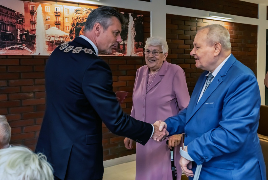 Jubileusze małżeńskie. Razem przez 60 i 65 lat [FOTO]