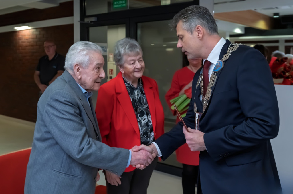 Jubileusze małżeńskie. Razem przez 60 i 65 lat [FOTO]