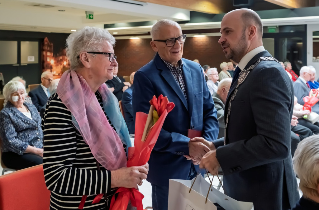 Jubileusze małżeńskie. Razem przez 60 i 65 lat [FOTO]