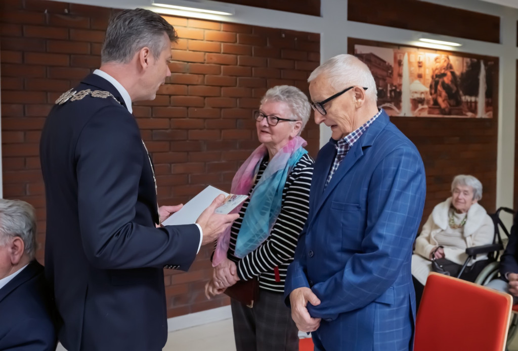 Jubileusze małżeńskie. Razem przez 60 i 65 lat [FOTO]