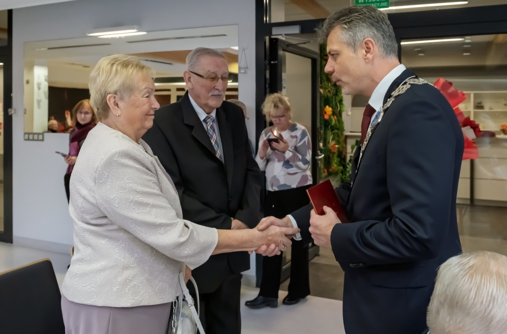 Jubileusze małżeńskie. Razem przez 60 i 65 lat [FOTO]