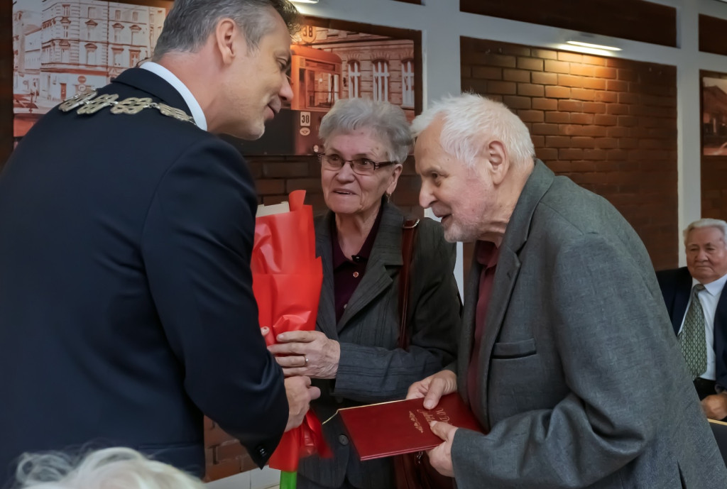 Jubileusze małżeńskie. Razem przez 60 i 65 lat [FOTO]