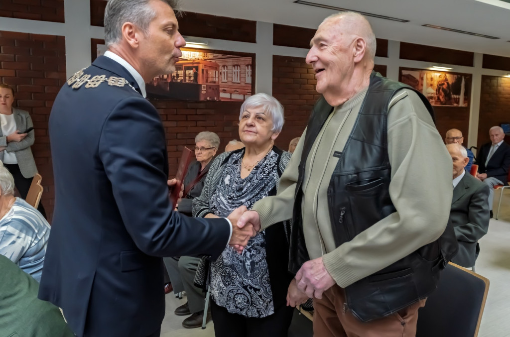 Jubileusze małżeńskie. Razem przez 60 i 65 lat [FOTO]