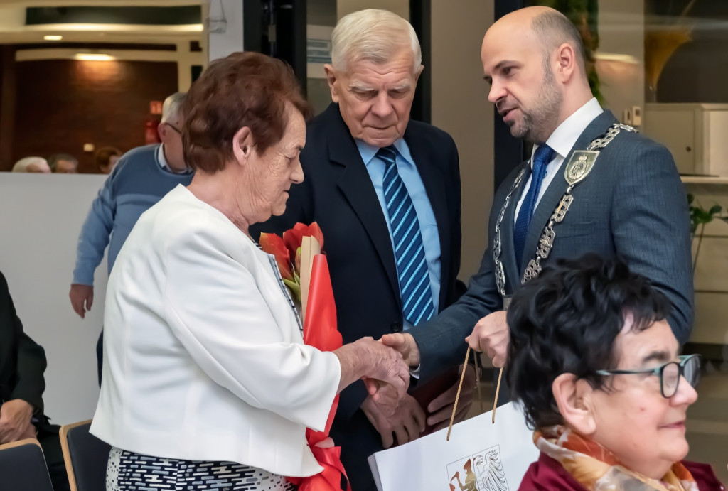 Jubileusze małżeńskie. Razem przez 60 i 65 lat [FOTO]