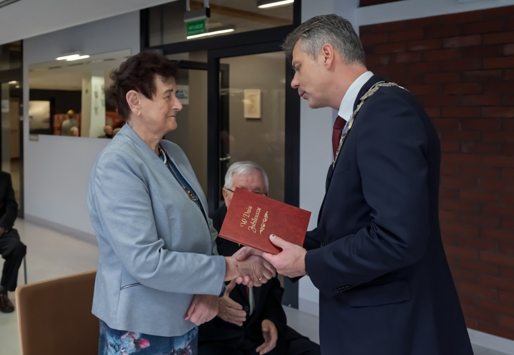 Jubileusze małżeńskie. Razem przez 60 i 65 lat [FOTO]