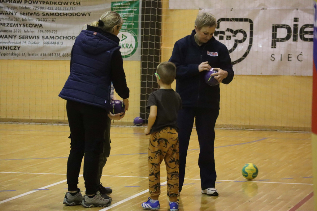 Mikołaj wręczył prezenty i medale