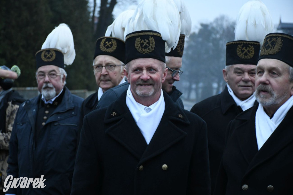 Odsłonięto rzeźbę gwarka. Stanęła w Lasowicach