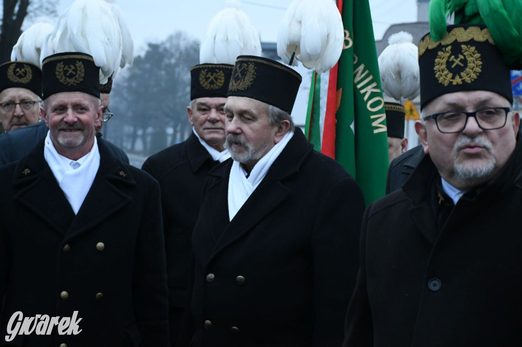 Odsłonięto rzeźbę gwarka. Stanęła w Lasowicach