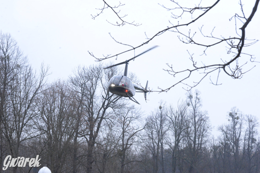 Mikołaj przyleciał do Nakła Śląskiego helikopterem [FOTO]