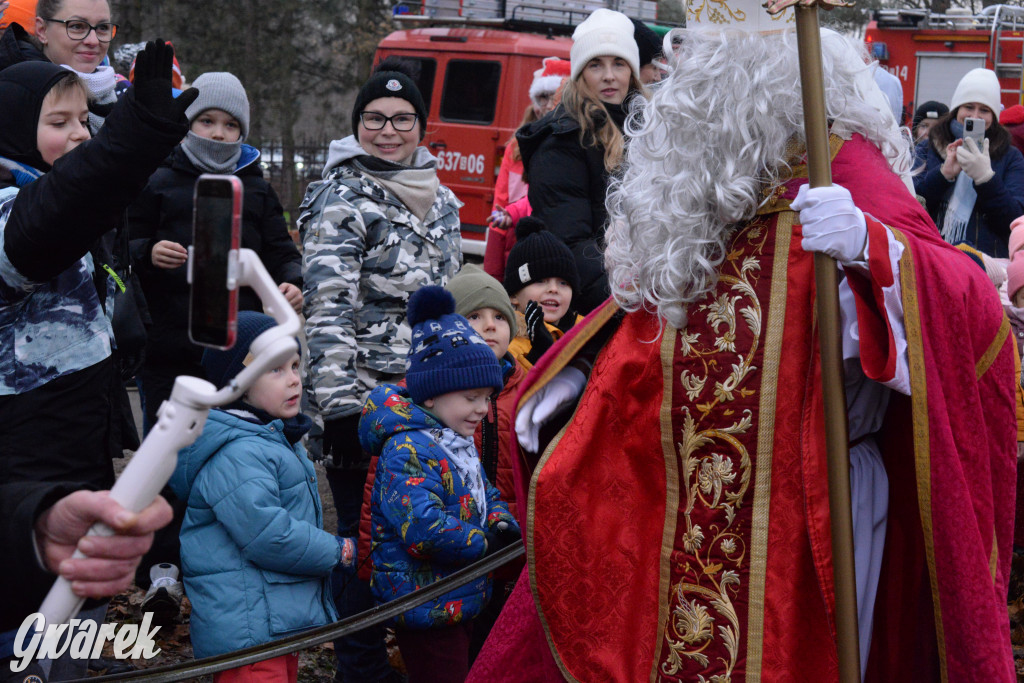 Mikołaj przyleciał do Nakła Śląskiego helikopterem [FOTO]