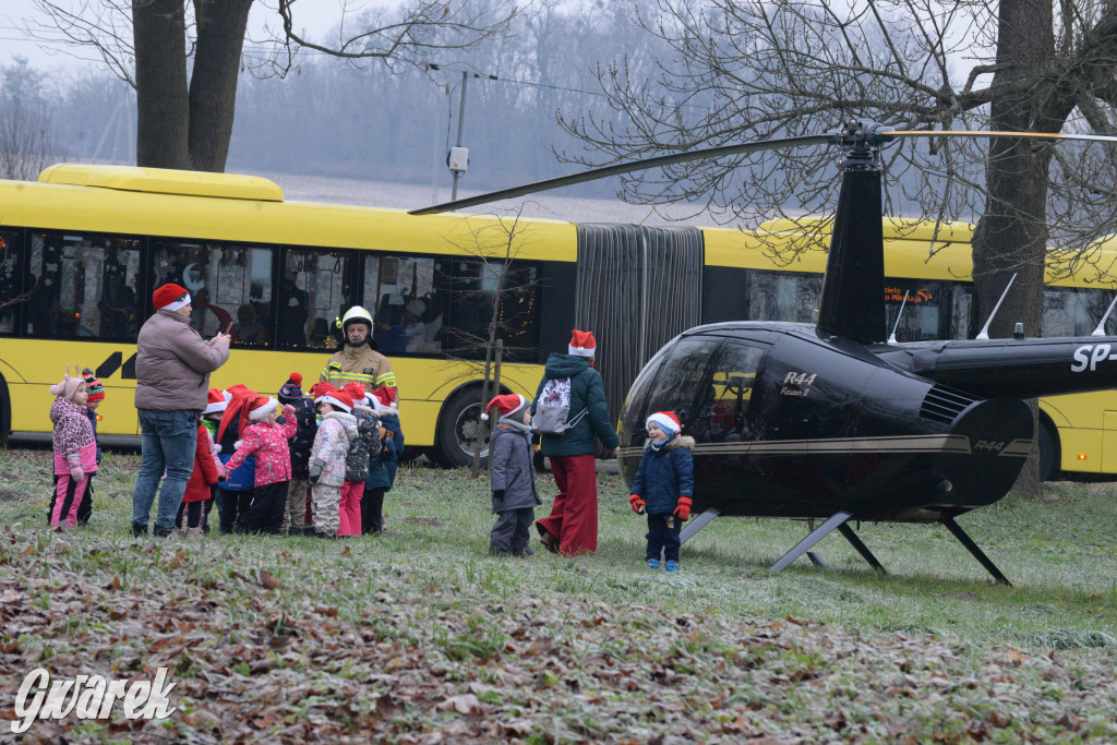 Mikołaj przyleciał do Nakła Śląskiego helikopterem [FOTO]