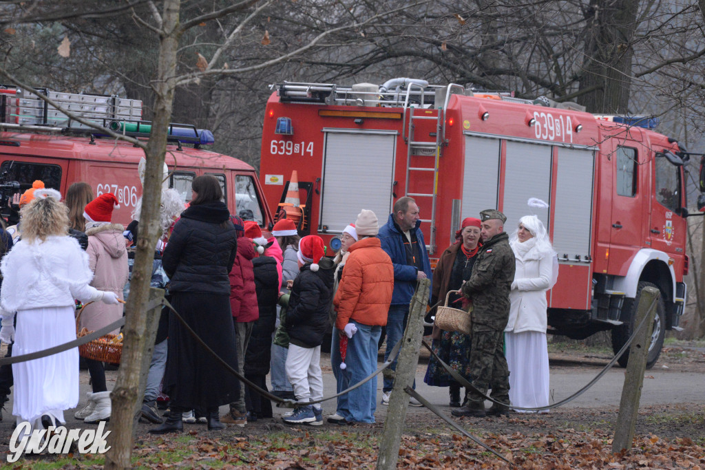 Mikołaj przyleciał do Nakła Śląskiego helikopterem [FOTO]