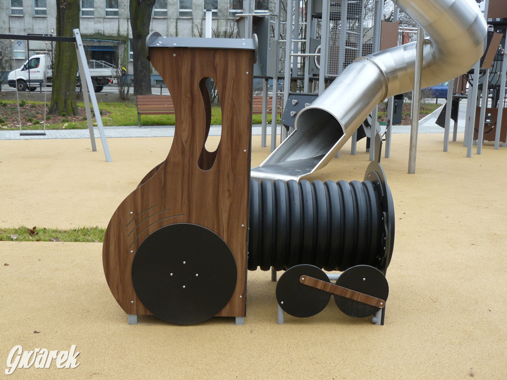 Tarnowskie Góry. Plac zabaw przy rondzie otwarty [FOTO]