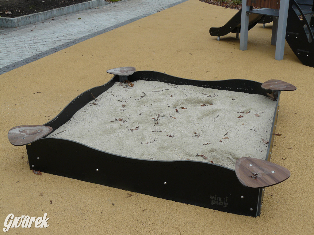 Tarnowskie Góry. Plac zabaw przy rondzie otwarty [FOTO]