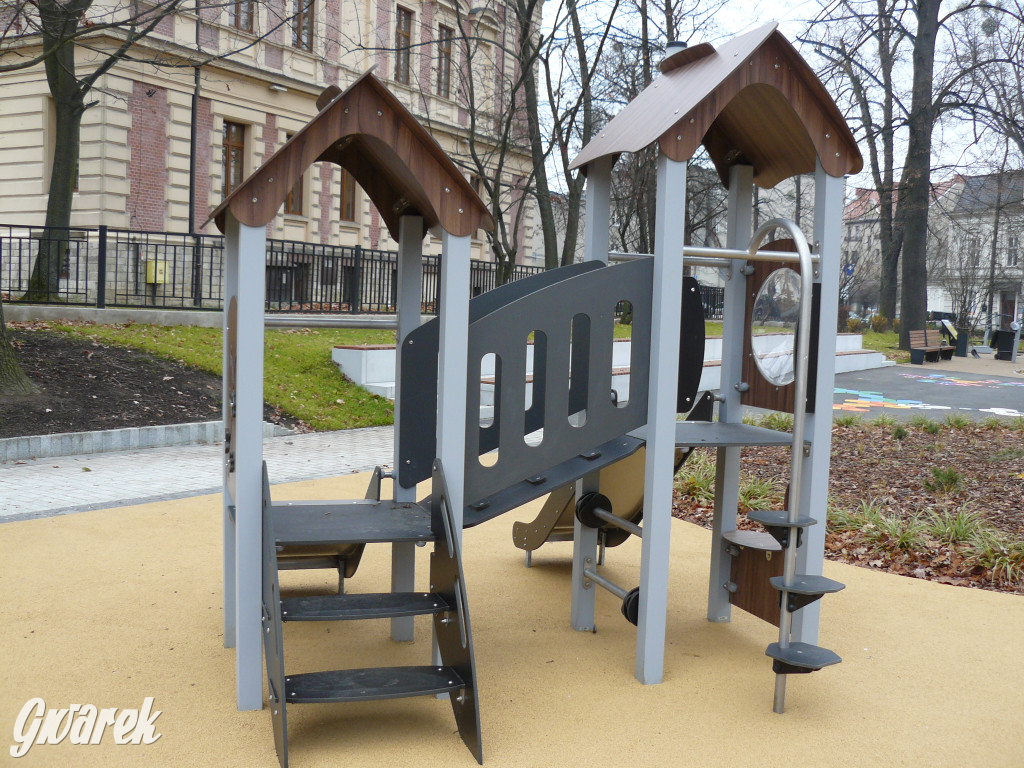 Tarnowskie Góry. Plac zabaw przy rondzie otwarty [FOTO]
