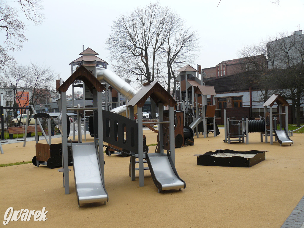 Tarnowskie Góry. Plac zabaw przy rondzie otwarty [FOTO]