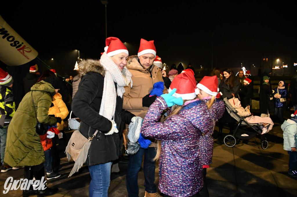 Radzionków. Mikołajki na rynku [ZDJĘCIA]