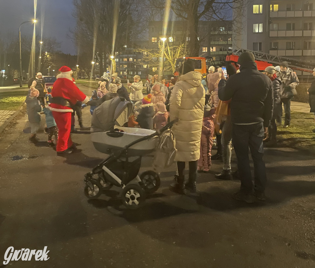 Strzybnica. Mieszkańcy stroili choinkę [ZDJĘCIA]