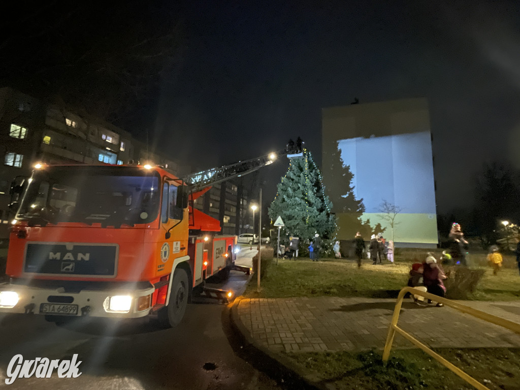 Strzybnica. Mieszkańcy stroili choinkę [ZDJĘCIA]