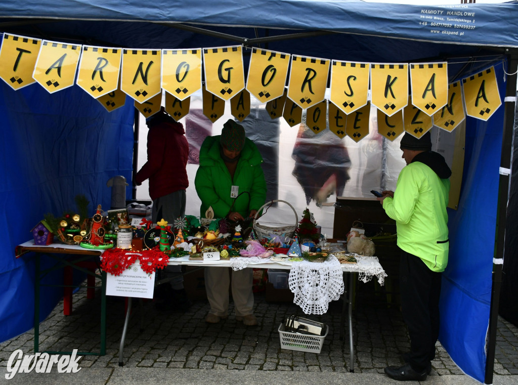 Tarnowskie Góry, rynek. Świąteczny jarmark [FOTO]