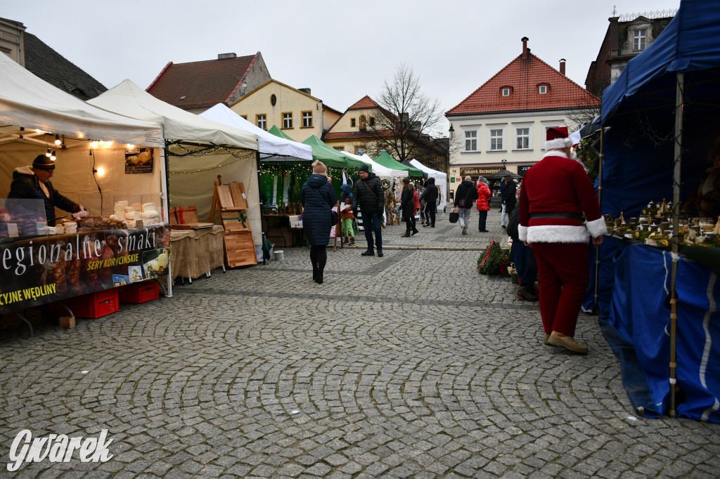 Tarnowskie Góry, rynek. Świąteczny jarmark [FOTO]