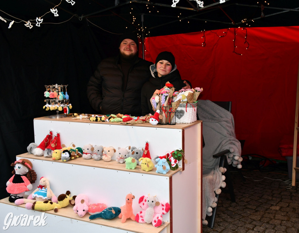 Tarnowskie Góry, rynek. Świąteczny jarmark [FOTO]