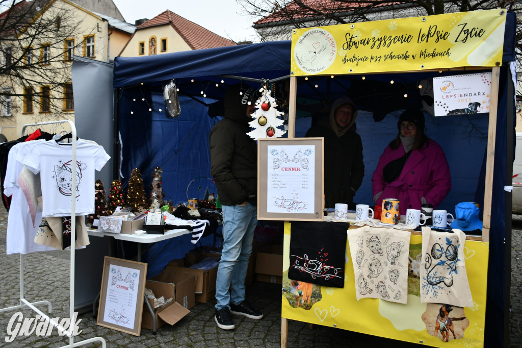 Tarnowskie Góry, rynek. Świąteczny jarmark [FOTO]