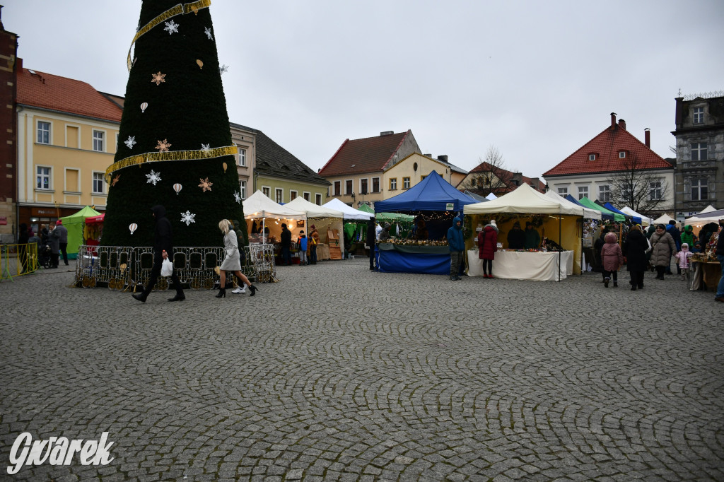 Tarnowskie Góry, rynek. Świąteczny jarmark [FOTO]