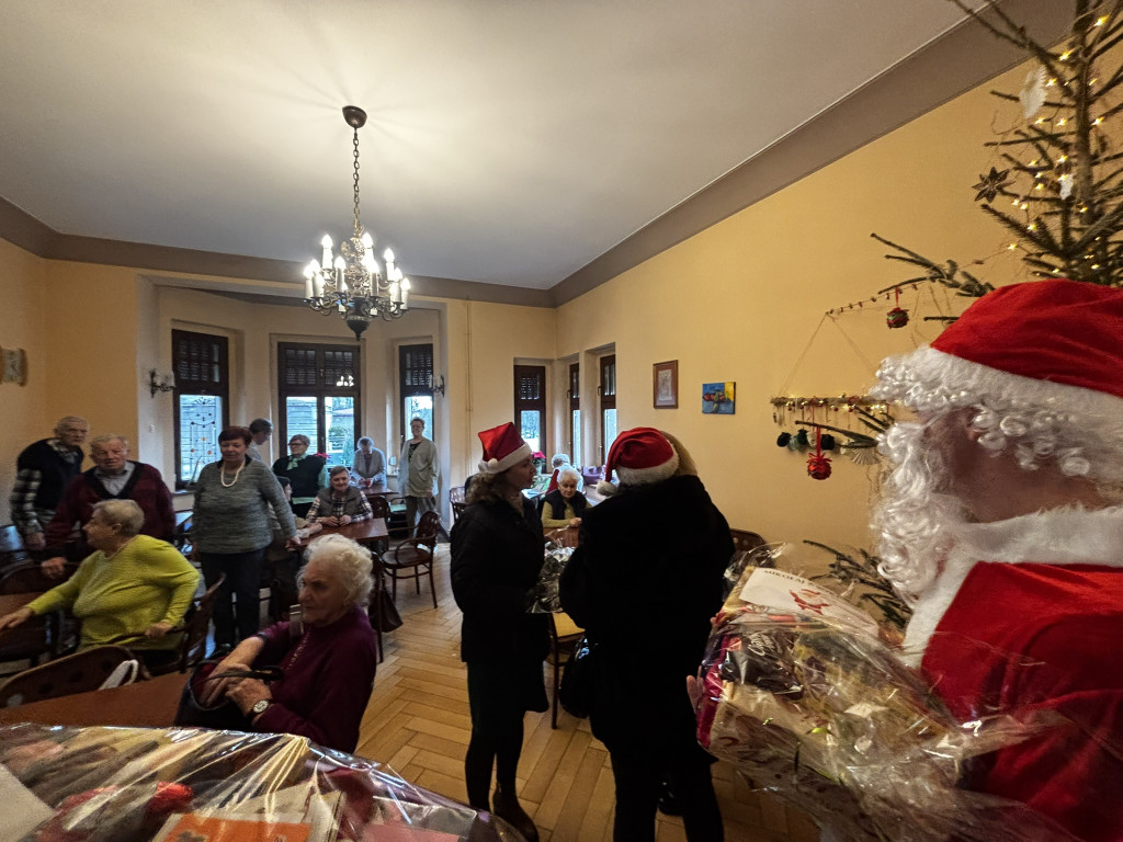 Sorbona z Tarnowskich Gór pomaga przed świętami