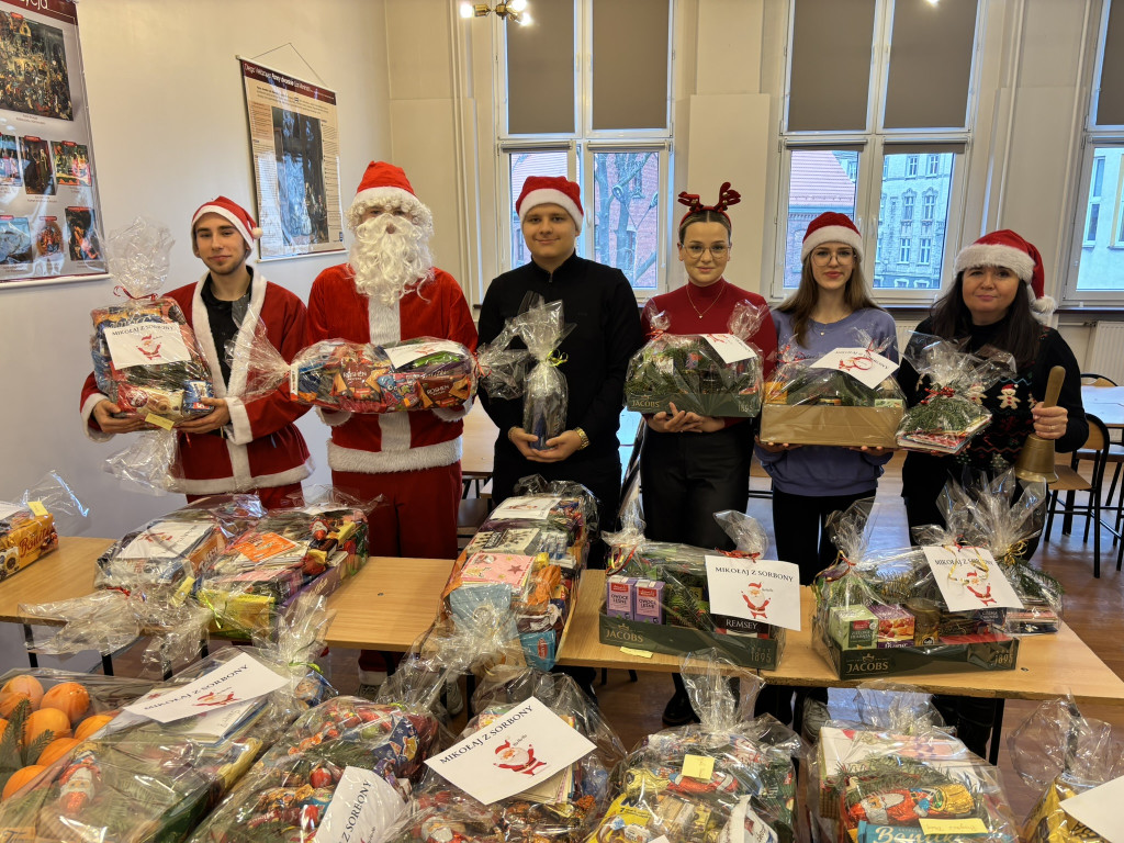 Sorbona z Tarnowskich Gór pomaga przed świętami